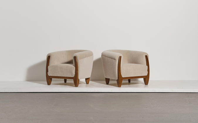 /products/pair-of-armchairs