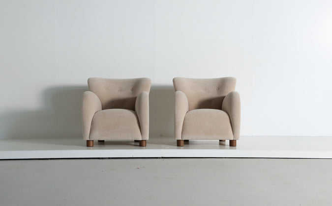 /products/a-great-pair-of-danish-armchairs-newly-upholstered-in-a-premium-soft-pure-alpaca-fabric-fast-shipping-worldwide-h-73-5cm-w-77-d-88-sh-39