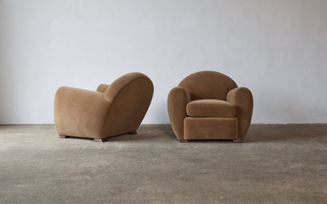 /products/pair-of-round-leaning-club-chairs-upholstered-in-pure-alpaca