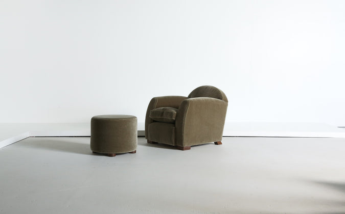 /products/curved-arm-salon-club-chair-and-ottoman-pure-mohair