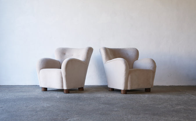 /products/pair-of-lounge-armchairs-upholstered-in-pure-alpaca