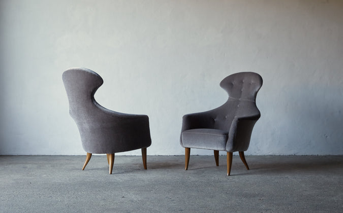 /products/pair-of-kerstin-horlin-holmquist-stora-eva-chairs-new-mohair-1950s-sweden